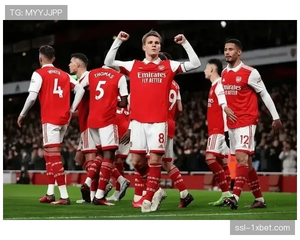 阿森纳中场短传渗透撕裂对手防线边中结合威胁大